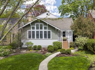 1087 Ash St, Winnetka, IL 60093