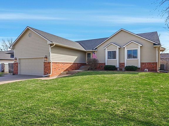 2nd image of 9905 W Westlawn Cir
