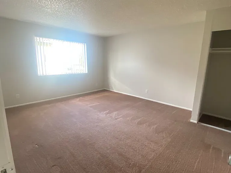 7531 Knott Ave — Photo 12