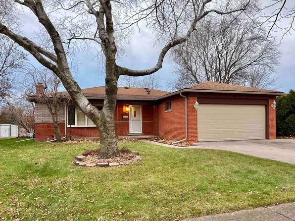31647 Shawn Dr, Warren, MI 48088