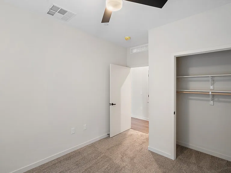 Alma Apartments — Photo 22