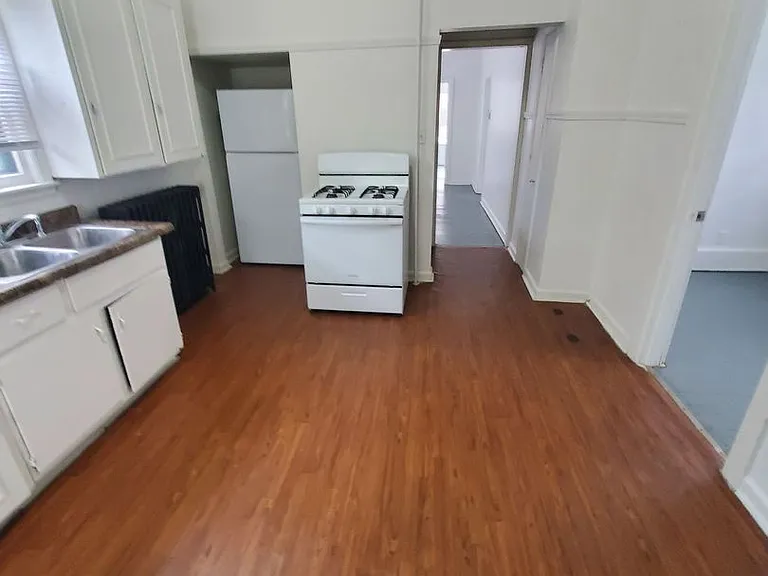 2610 W. Juneau Ave. (Duplex) — Photo 11