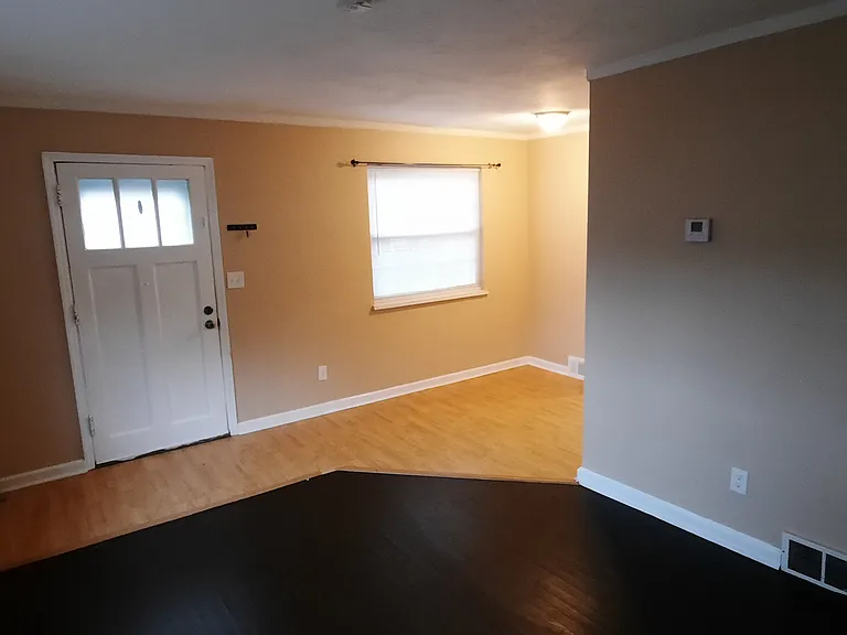 4601 Washington Ave SE #B — Photo 5