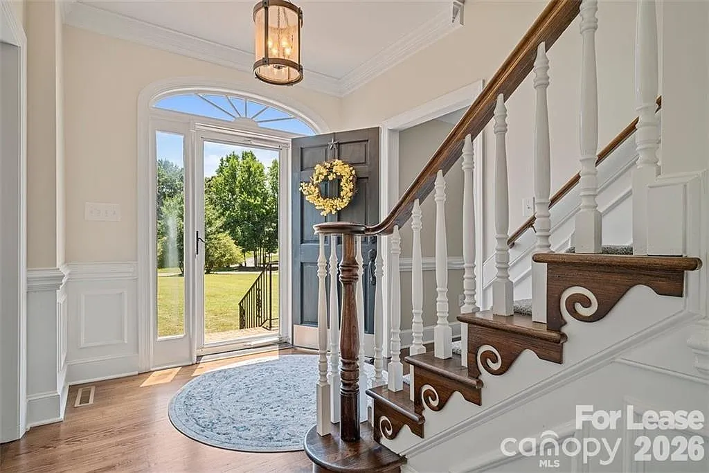 4 bed, 2.5 bath, 3006 sqft, $4,450 — Photo 3