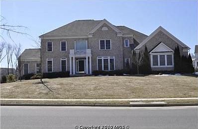 2nd image of 43713 Paramount Pl
