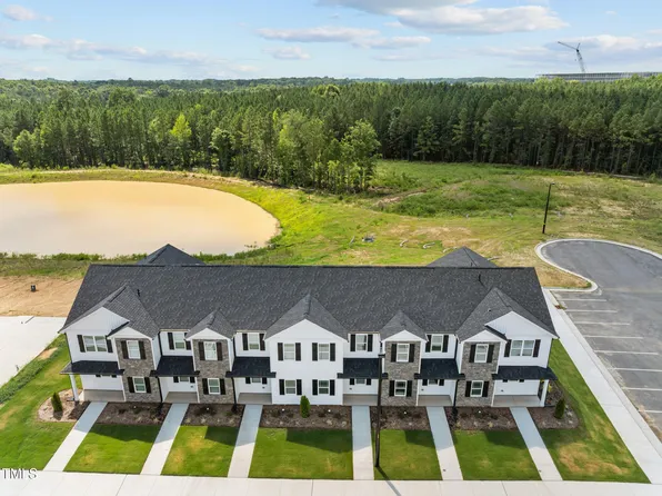 1102 Brookrun Dr, Oxford, NC 27565