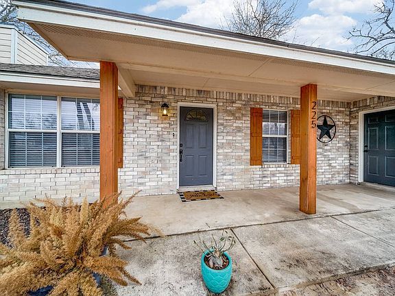 3rd image of 225 Great Oaks Blvd