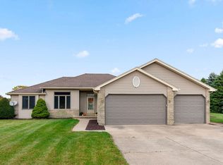 871 Andayol Dr, Kouts, IN 46347