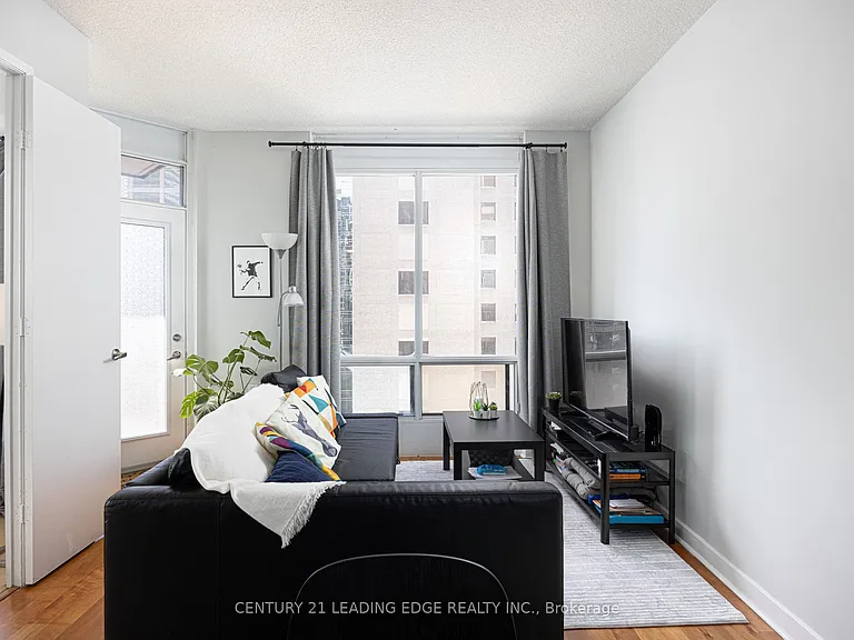 85 Bloor St E #1413 — Photo 7