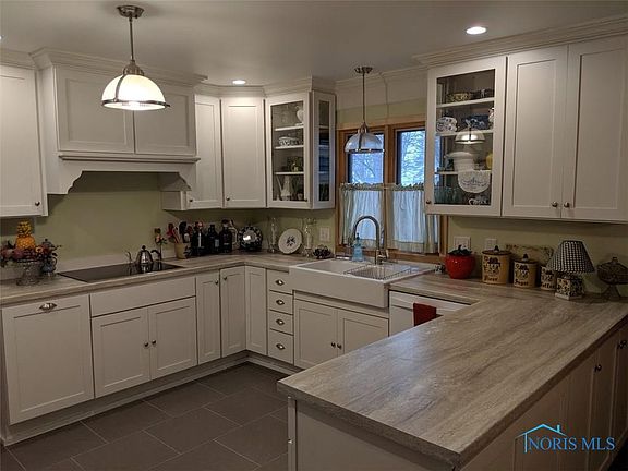 5th image of 504 W Washington St