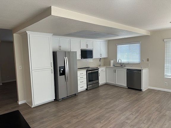 4th image of 7411 Crawford Dr