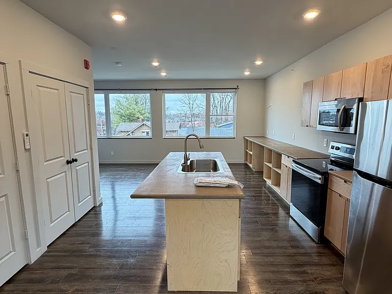 1301 S Walnut St #302 — Photo 5