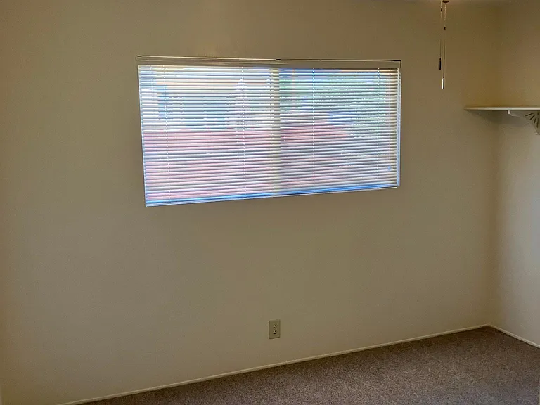716 W Graaf Ave — Photo 16