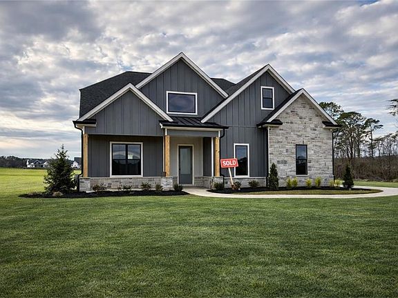 2nd image of 131 Palisade Dr