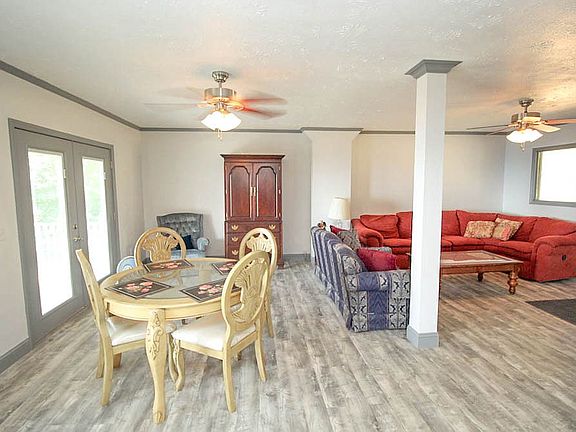 5th image of 6888 Silver Creek Ln