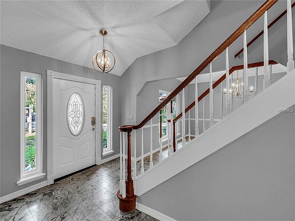 4th image of 1051 Corkwood Dr