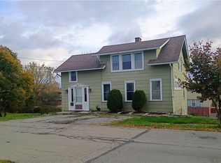 501 College Ave, Grove City, PA 16127