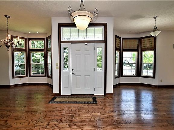 2nd image of 16 Orchard Cir #97