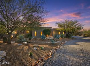 648 E Canyon Rock Rd, Green Valley, AZ 85614