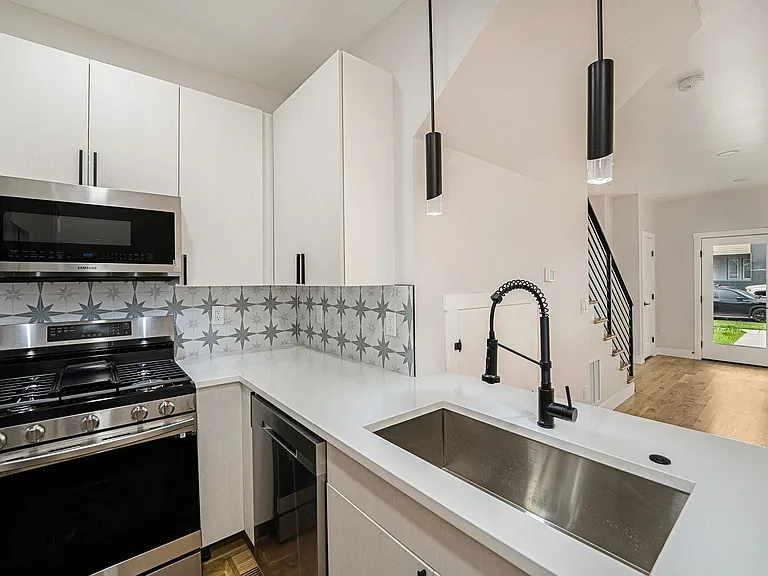 2927 W 28th Ave #2927 — Photo 4
