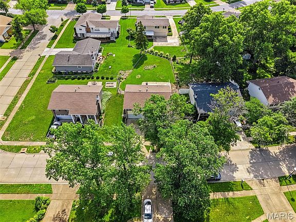 4th image of 254 Village Mead Dr