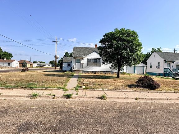 2nd image of 322 W 9th St