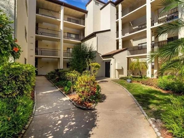 700 Starkey Rd APT 1122, Largo, FL 33771