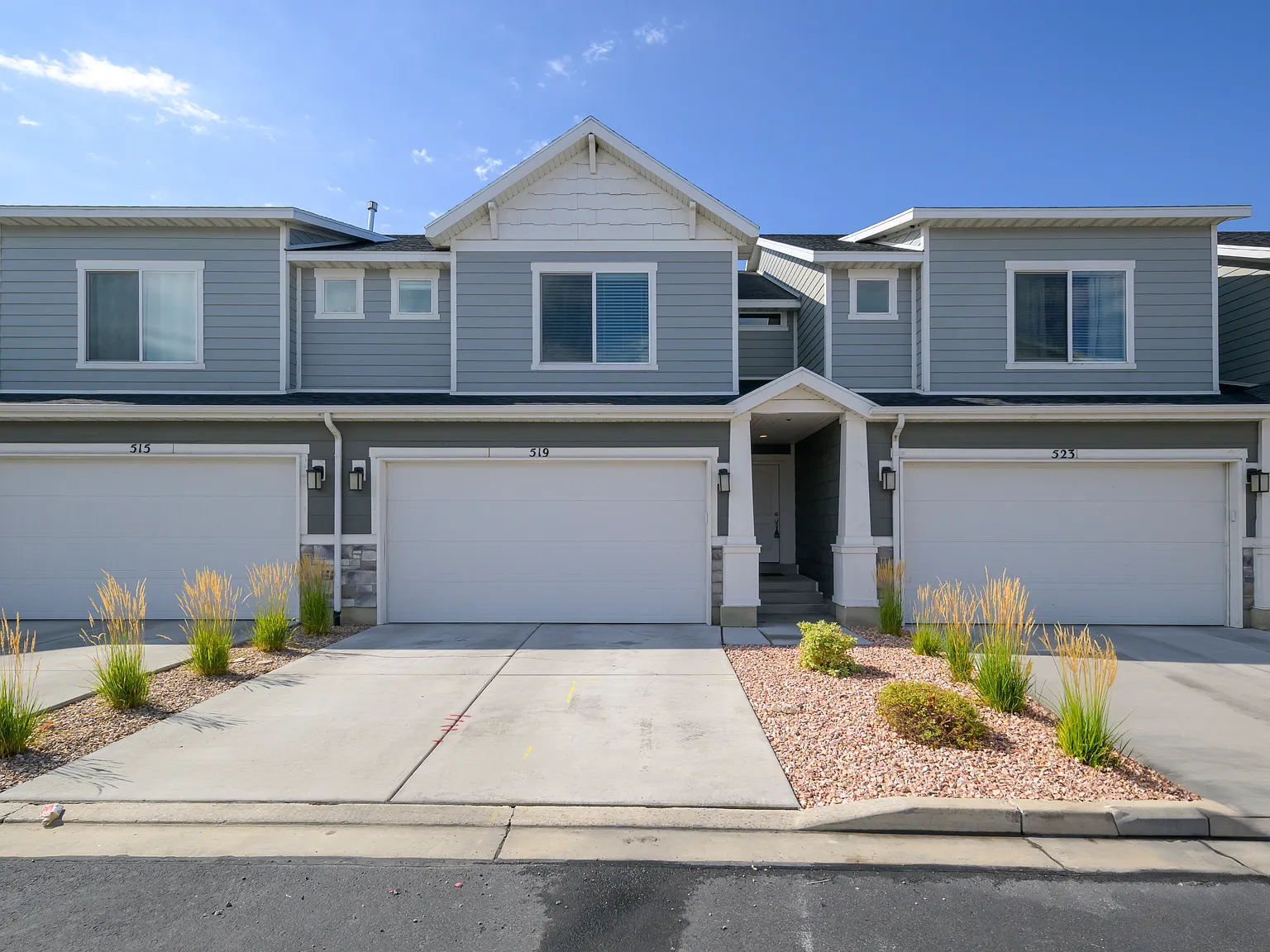4 bed, $719 — Photo 1