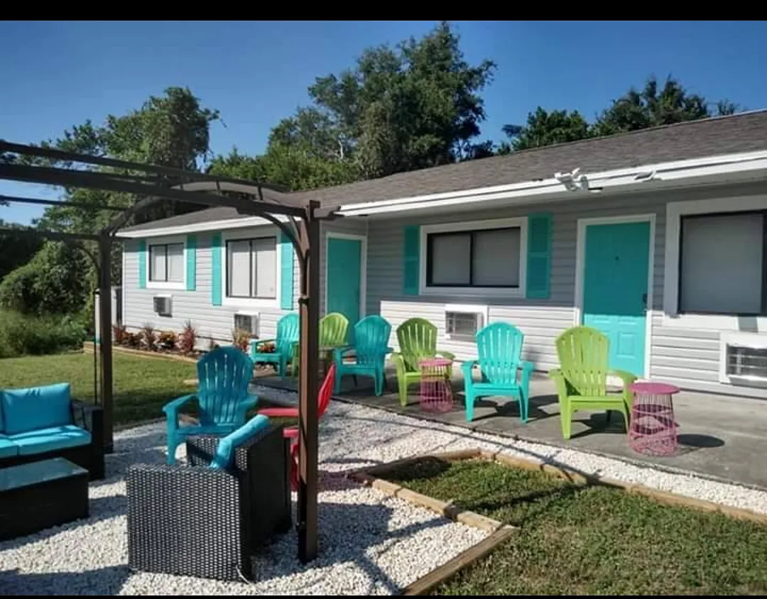 3 bed, 1944 sqft, $675 — Photo 1