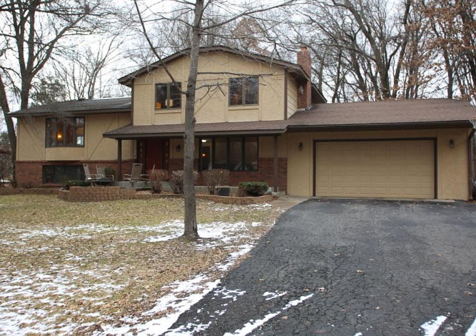 1st image of 971 Lois Ln
