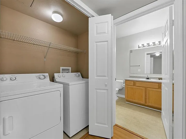 1010 Villagio Cir #204 — Photo 24