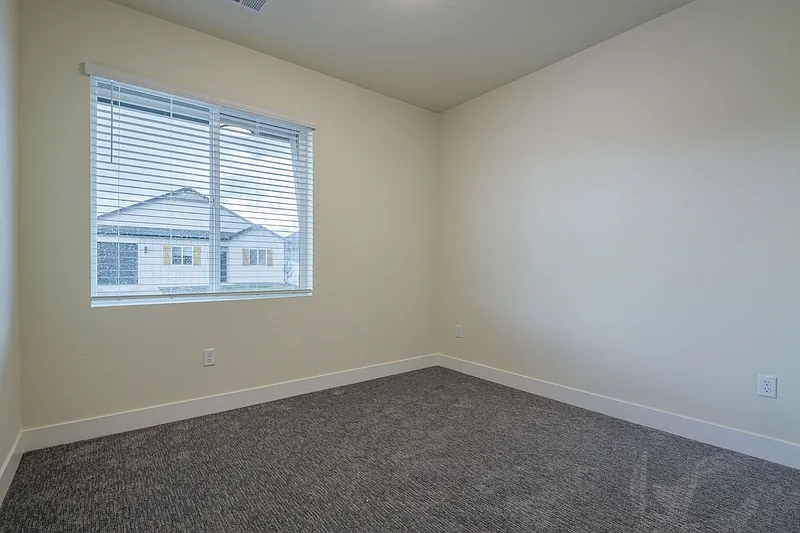 3 bed, 2.0 bath, 1437 sqft, $2,150 — Photo 3