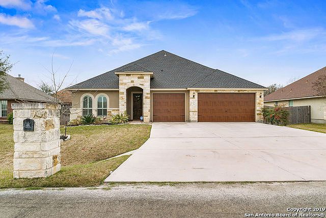 1st image of 15719 Glenn Ln