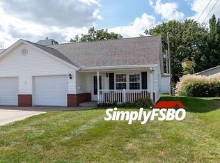 208 N 3rd St, Eldridge, IA