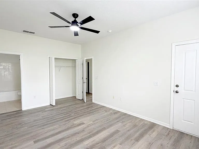 203 Madison Cir — Photo 16