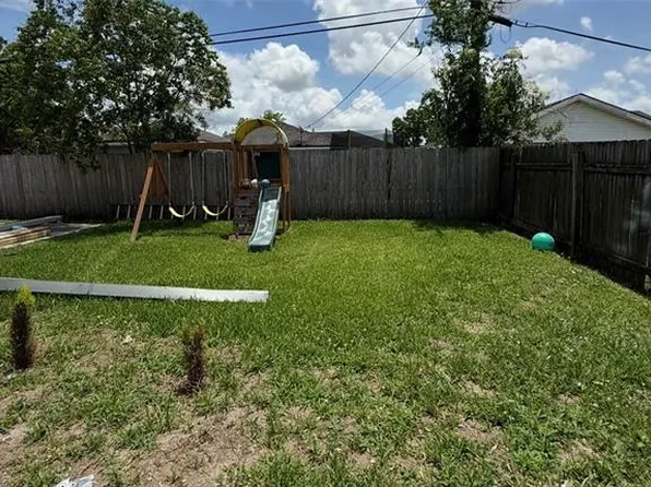 1511 Schnell Dr, Arabi, LA 70032