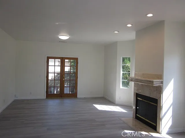 6017 Primrose Ave — Photo 6