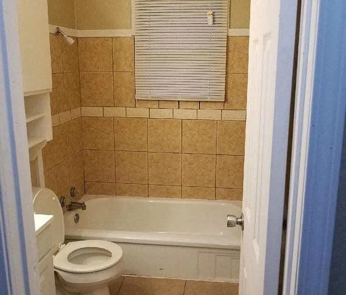 3925 Pine Ave — Photo 5