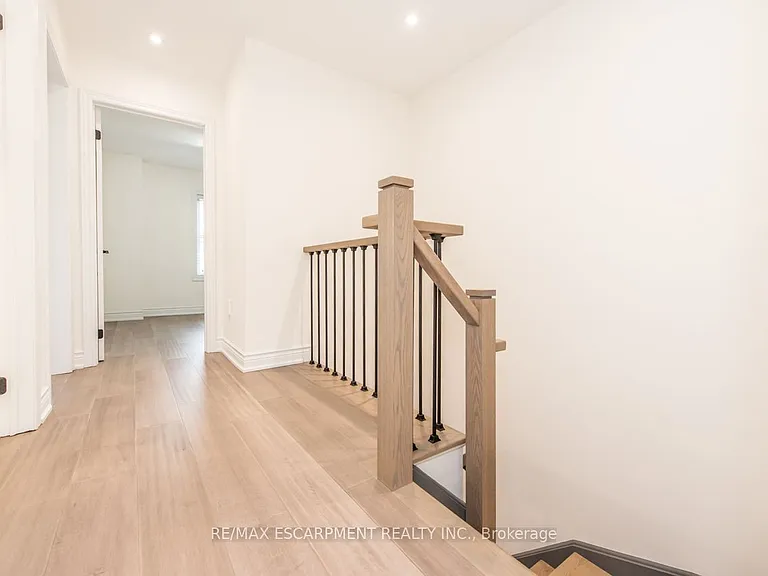 64 City Park Cir — Photo 30