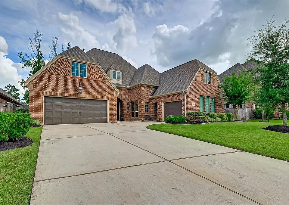 Gorgeous home located in gated community of Alden Woods.