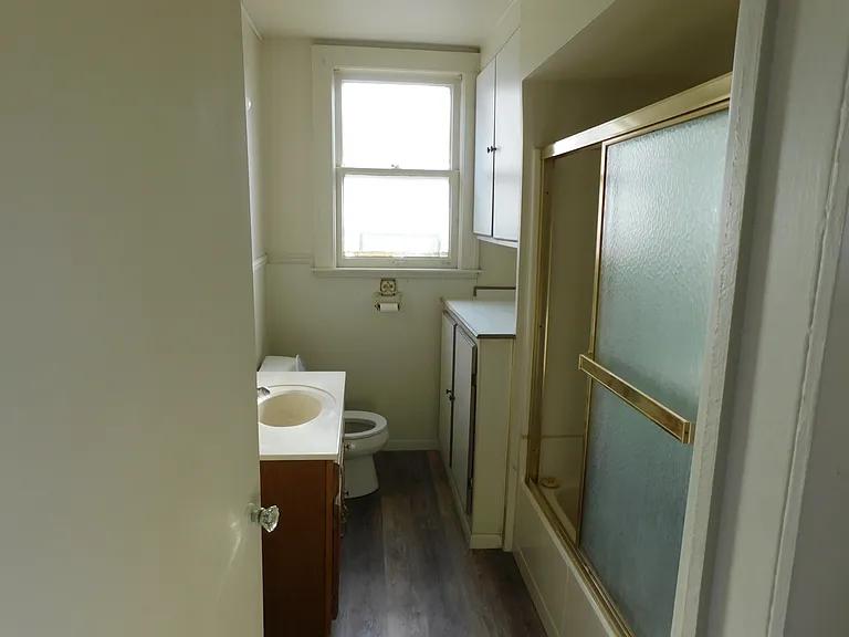 838 Howard St #2 — Photo 7