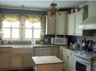 201 Lafitte St, Mandeville, LA 70448