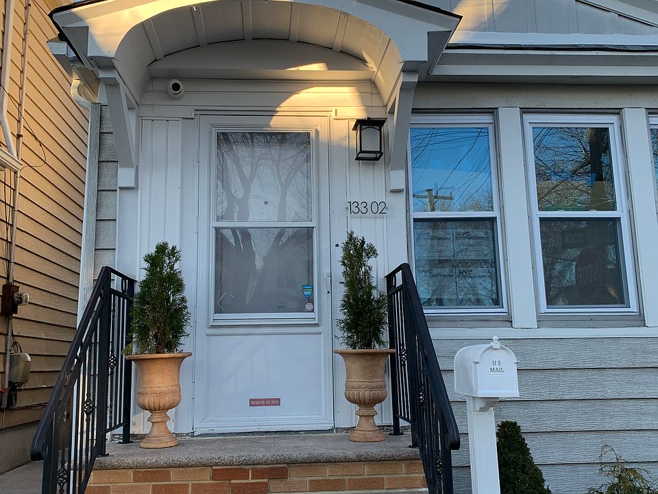 2nd image of 13302 96th St
