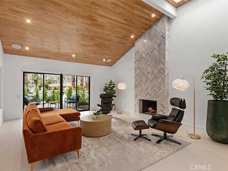 2040 S Chico Dr — Photo 8