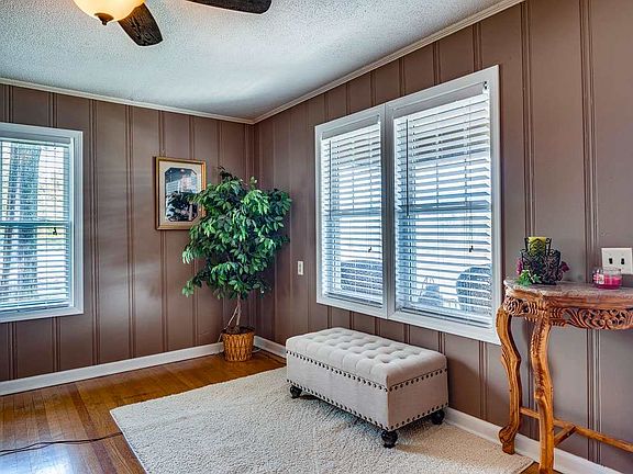 5th image of 7567 McDaniel Ln