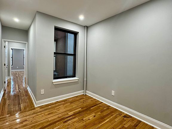 3rd image of 424 E 162nd St APT 3E