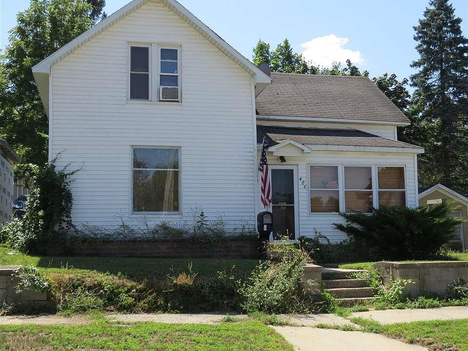1st image of 406 E River St