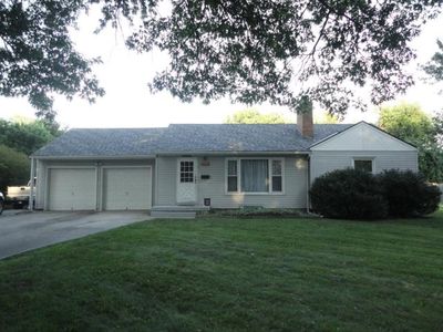 10027 Blue Ridge Blvd, Kansas City, MO, 64134