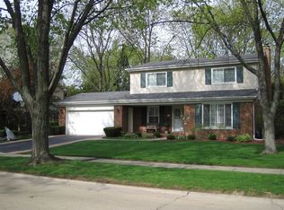 1208 Crestwood Dr, Northbrook, IL