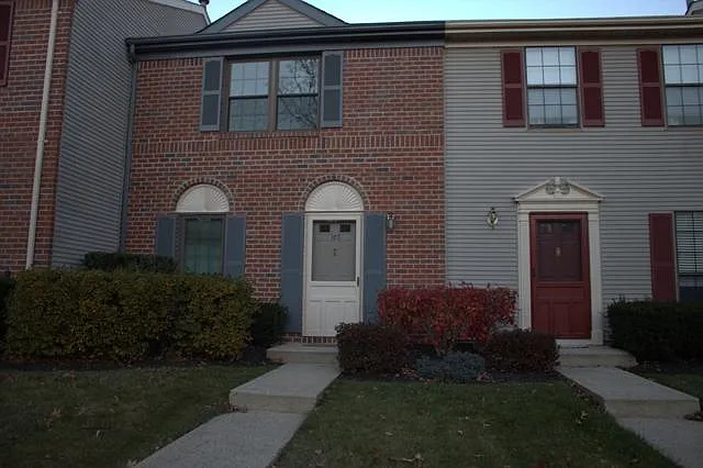 177 Irving Pl — Photo 6